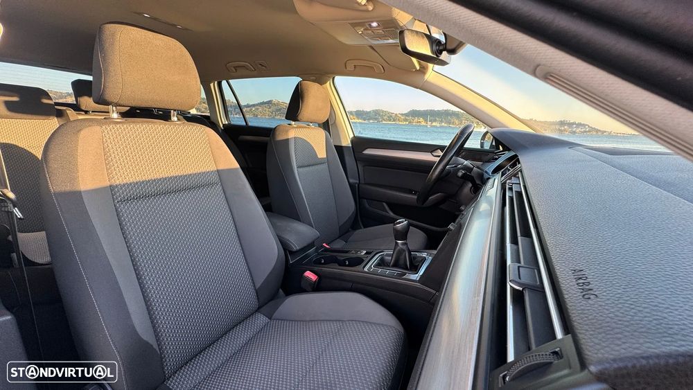 VW Passat Variant 1.6 TDI Highline - 8