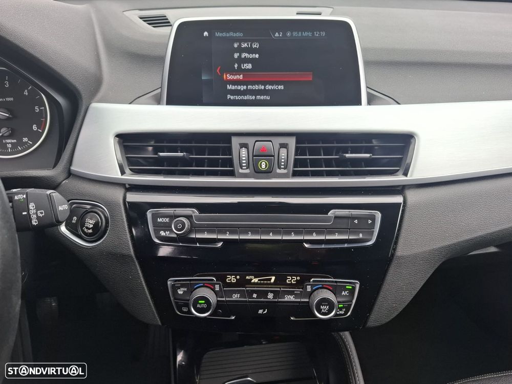 BMW X1 16 d sDrive Line xLine - 28