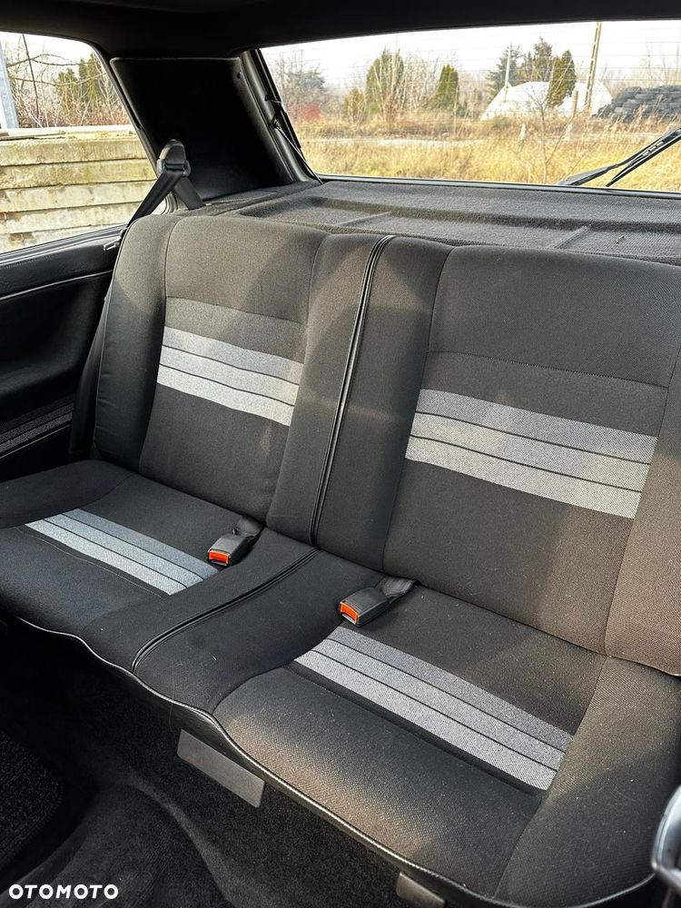 Volkswagen Golf - 16