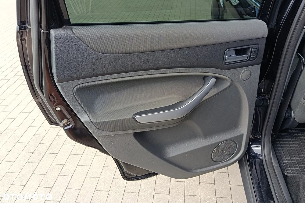 Ford Kuga 2.0 TDCi 4x4 Trend - 30
