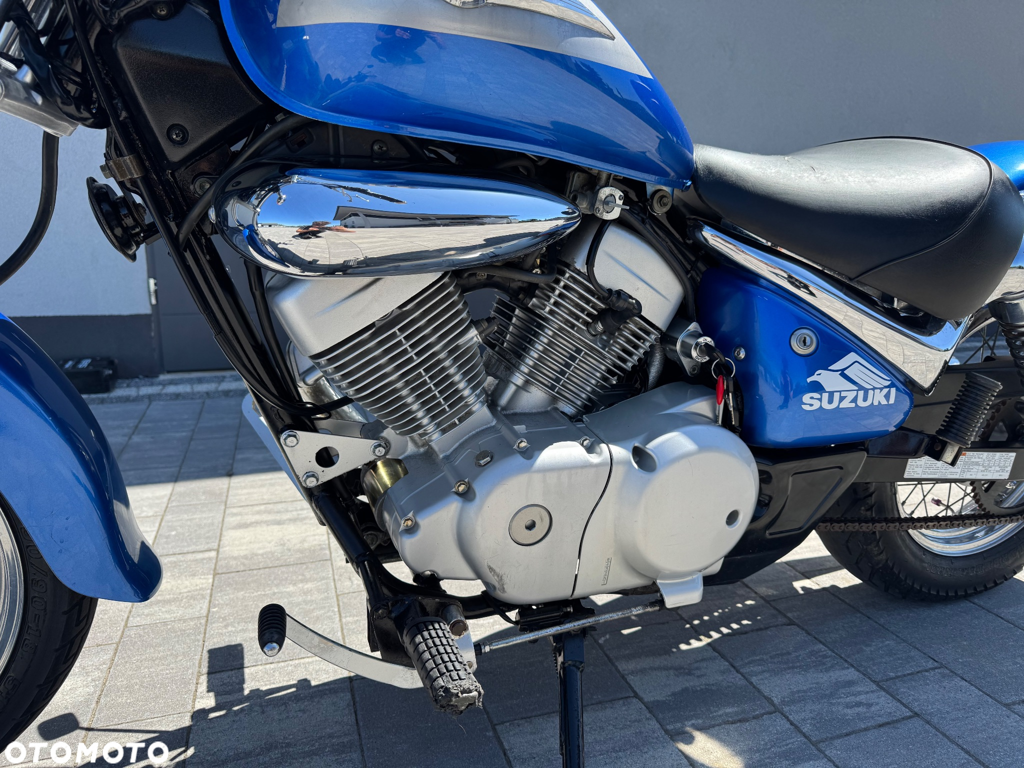 Suzuki Intruder - 12