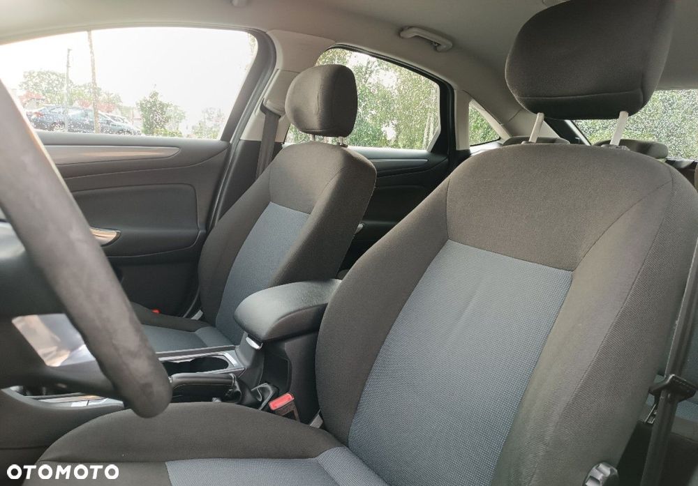 Ford Mondeo - 21