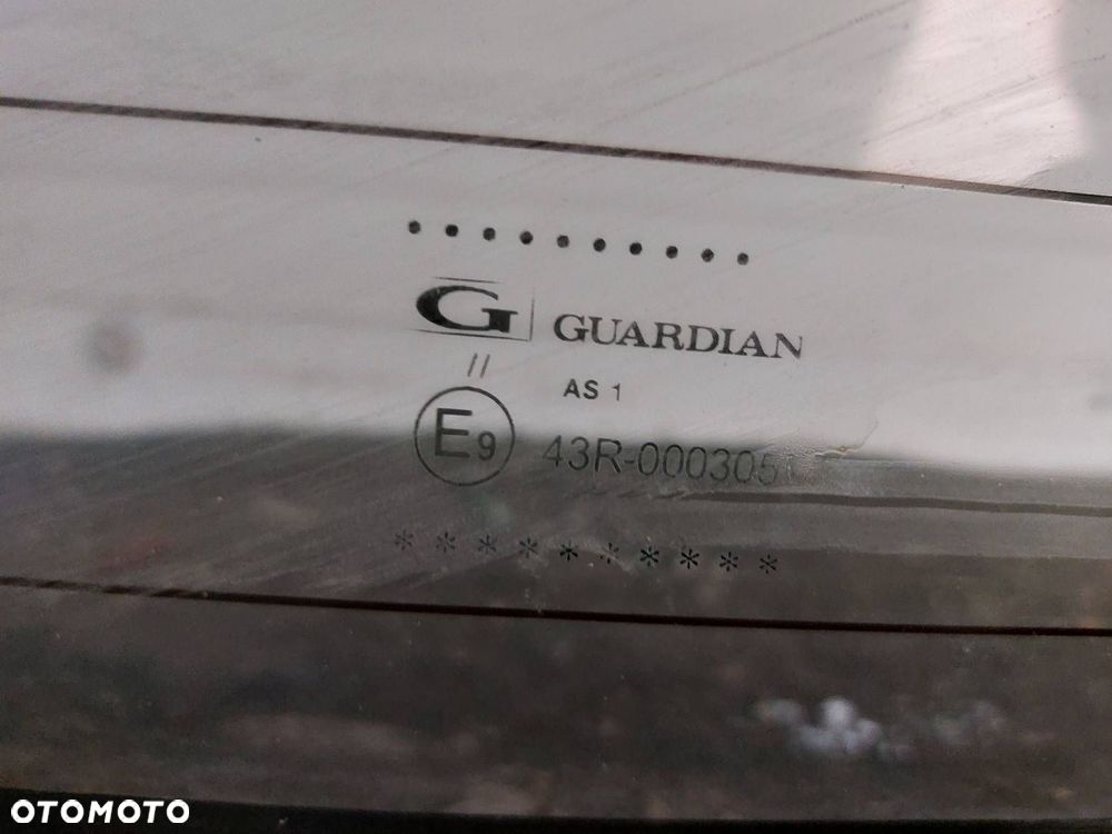 SZYBA CZOŁOWA PODGRZEWANA GRAND VOYAGER III - 2