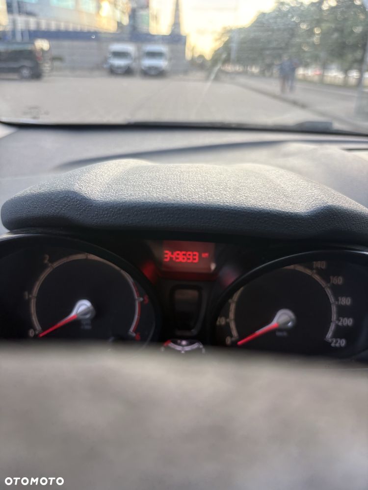Ford Fiesta - 6