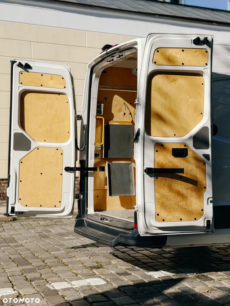 Volkswagen Crafter - 16