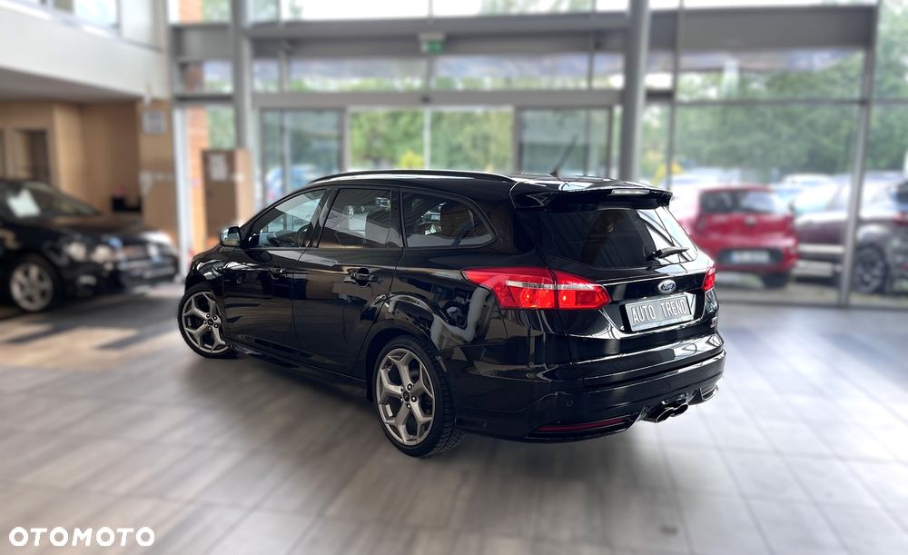 Ford Focus ST - 4