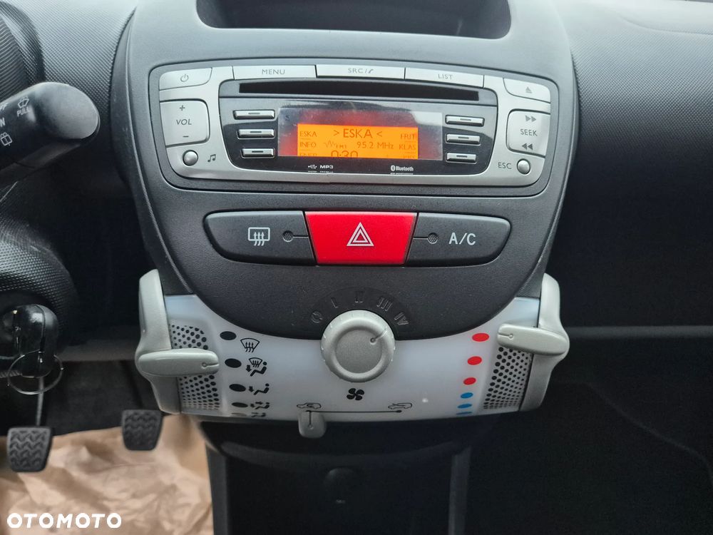 Peugeot 107 70 Urban Move - 22