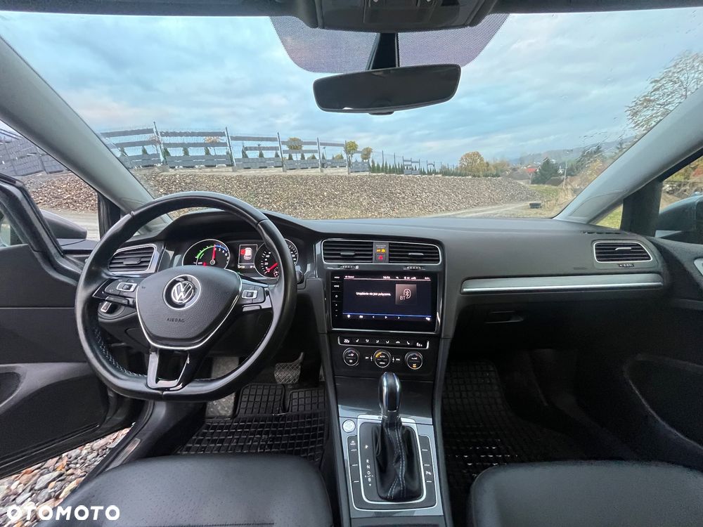 Volkswagen Golf e-Golf - 8