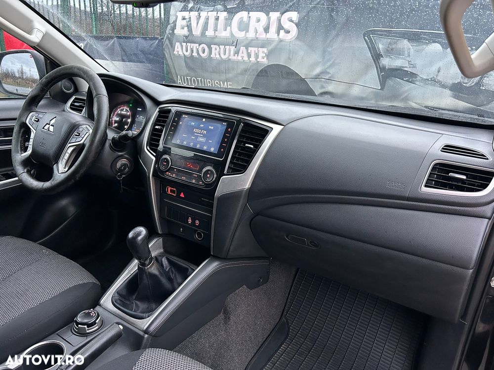 Mitsubishi L200 Double Cab 2.2 DI-D M/T Instyle - 22