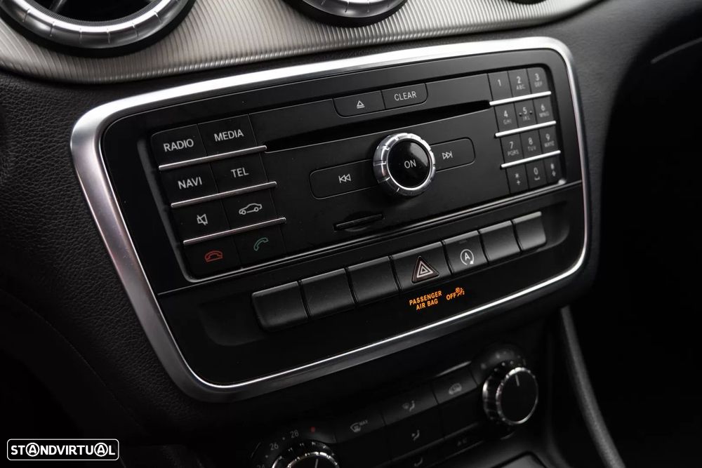 Mercedes-Benz CLA 180 d Shooting Brake - 19