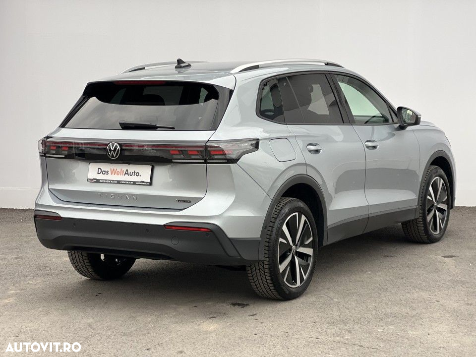 Volkswagen Tiguan - 35