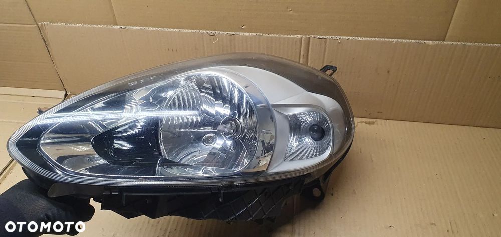 Lampa lewy przód przednia lewa Fiat Punto EVO - 3
