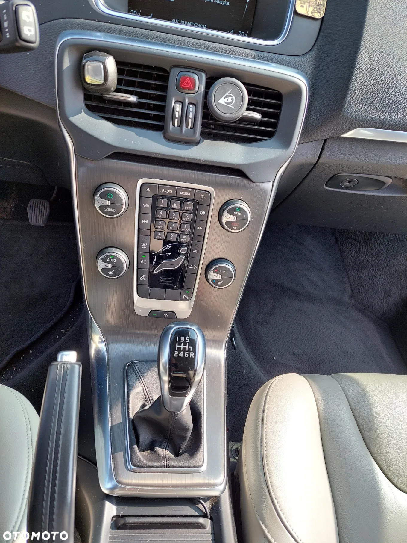 Volvo V40 D4 Drive-E Momentum - 15