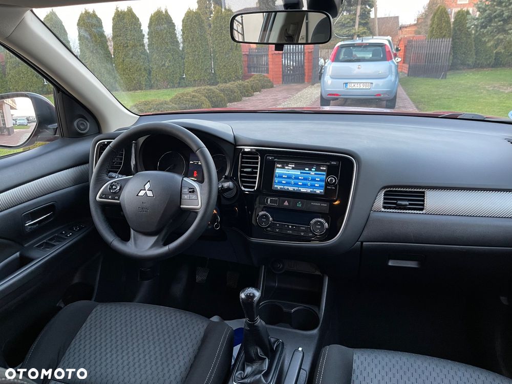 Mitsubishi Outlander 2.0 Intense + 2WD - 16