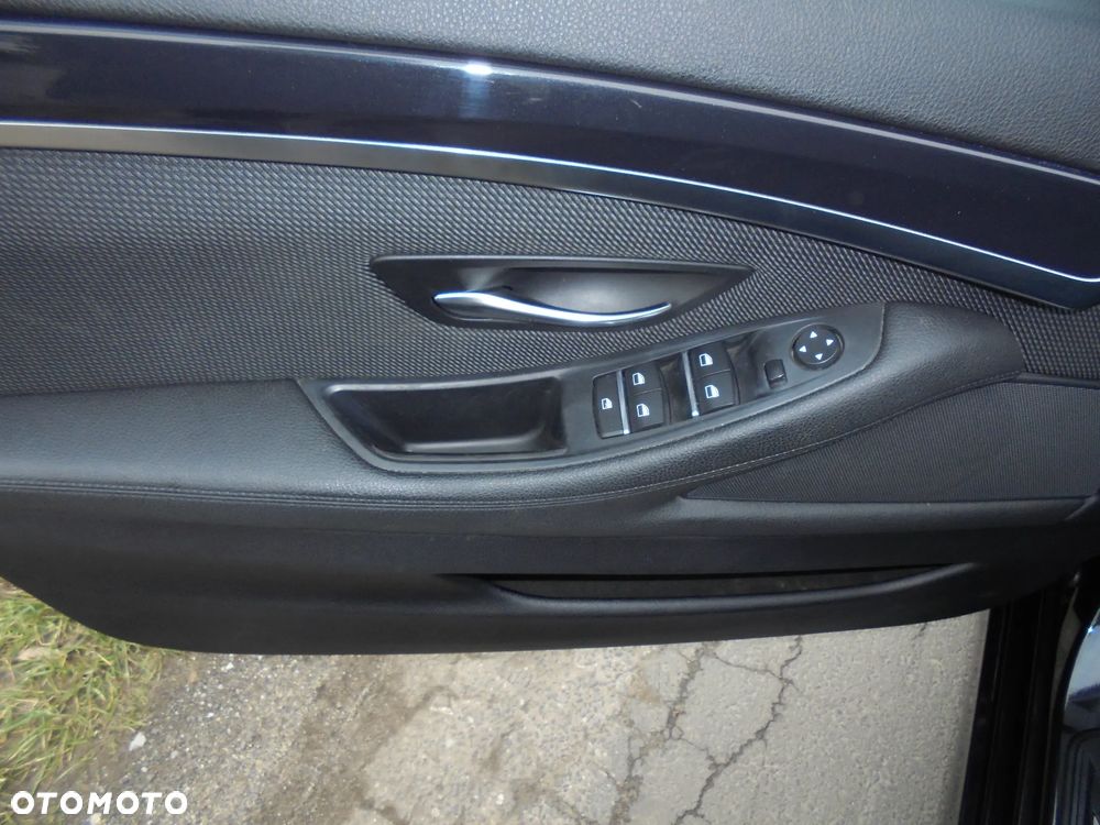 BMW Seria 5 520d M Sport Edition - 17