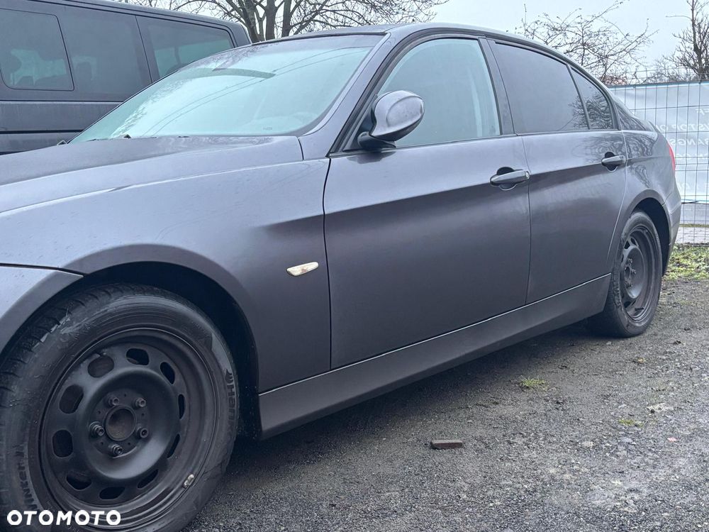 BMW Seria 3 318i - 2