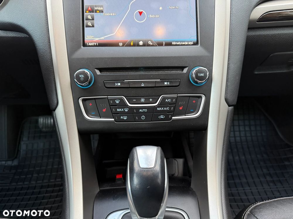 Ford Fusion 2.0 EcoBoost Titanium - 32