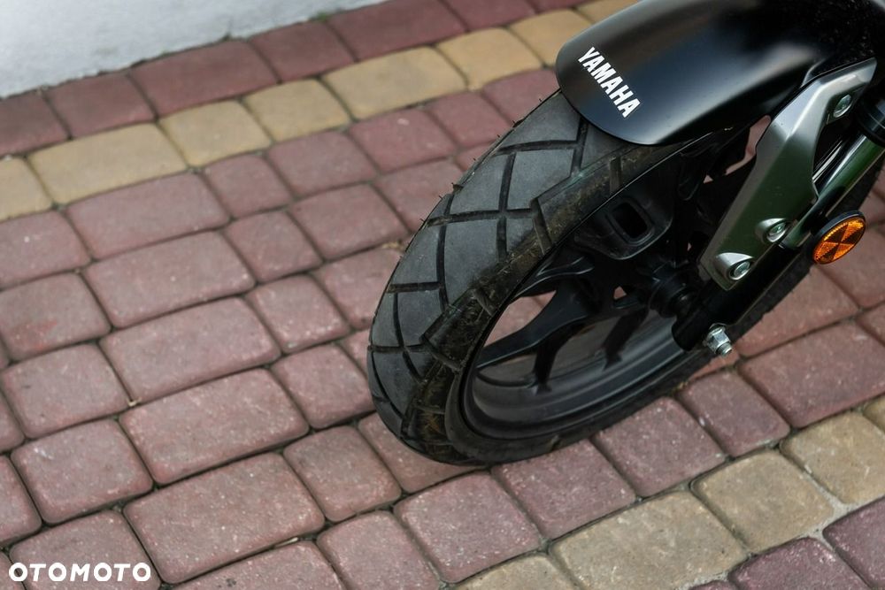 Yamaha XSR - 9