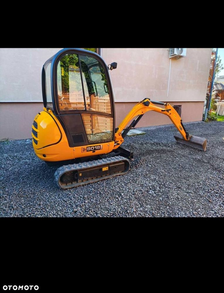 JCB 8018 - 2