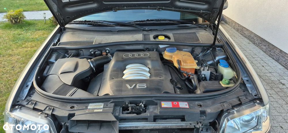 Audi A6 Limousine 2.4 - 22