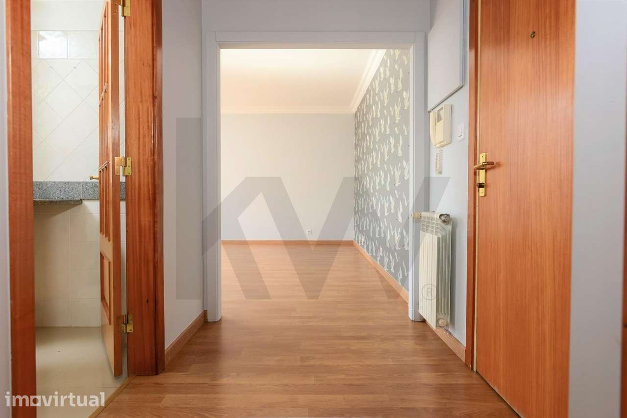 ARRENDAMENTO EM OEIRAS - APARTAMENTO T1 FRENTE AO MAR COM GARAGEM - Grande imagem: 3/15