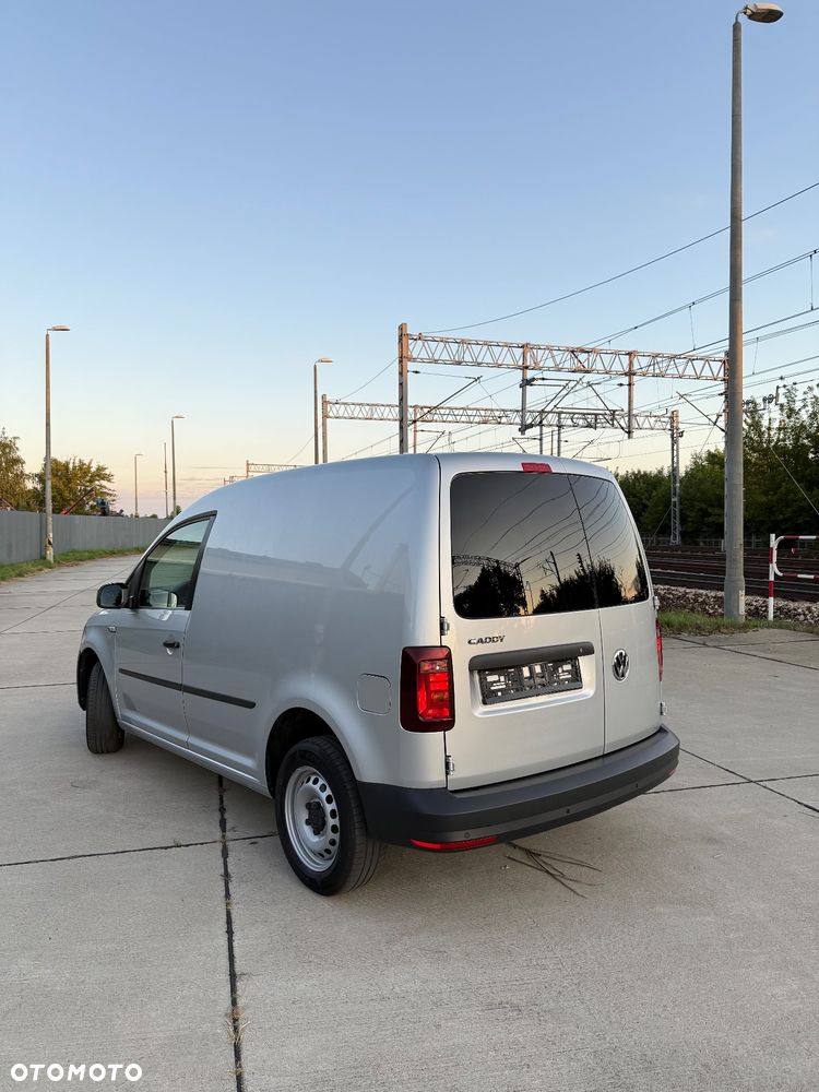 Volkswagen Caddy - 9