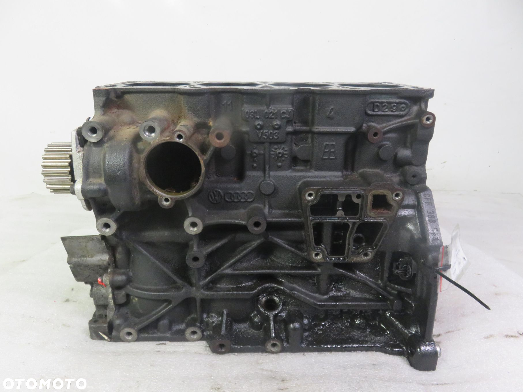 BLOK VW PASSAT B7 2.0 TDI 140 KM CFFB - 11