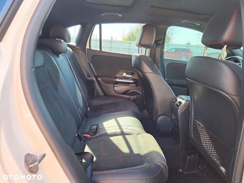 Mercedes-Benz GLA 250 AMG Line - 7