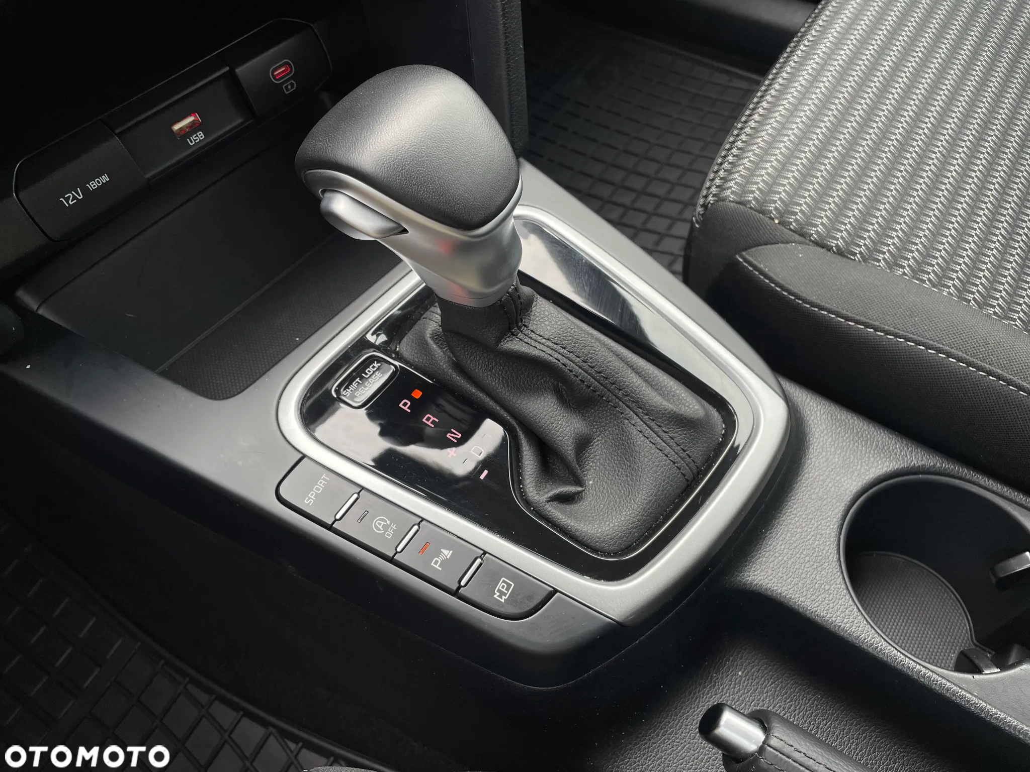 Kia XCeed 1.5 T-GDI M DCT - 13