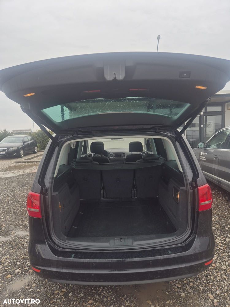Volkswagen Sharan 2.0 TDI 4MOTION Blue Motion Life - 13