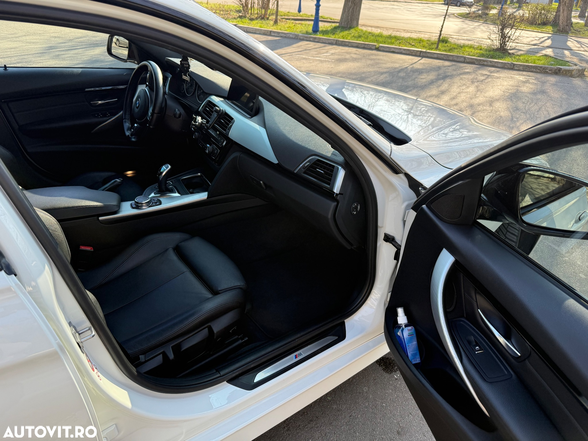 BMW Seria 3 320d Touring Aut. Edition M Sport Shadow - 10