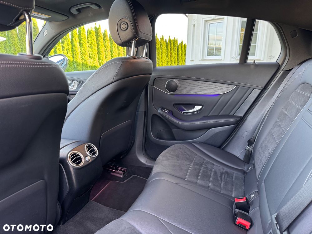 Mercedes-Benz GLC 300 e 4-Matic AMG Line - 17