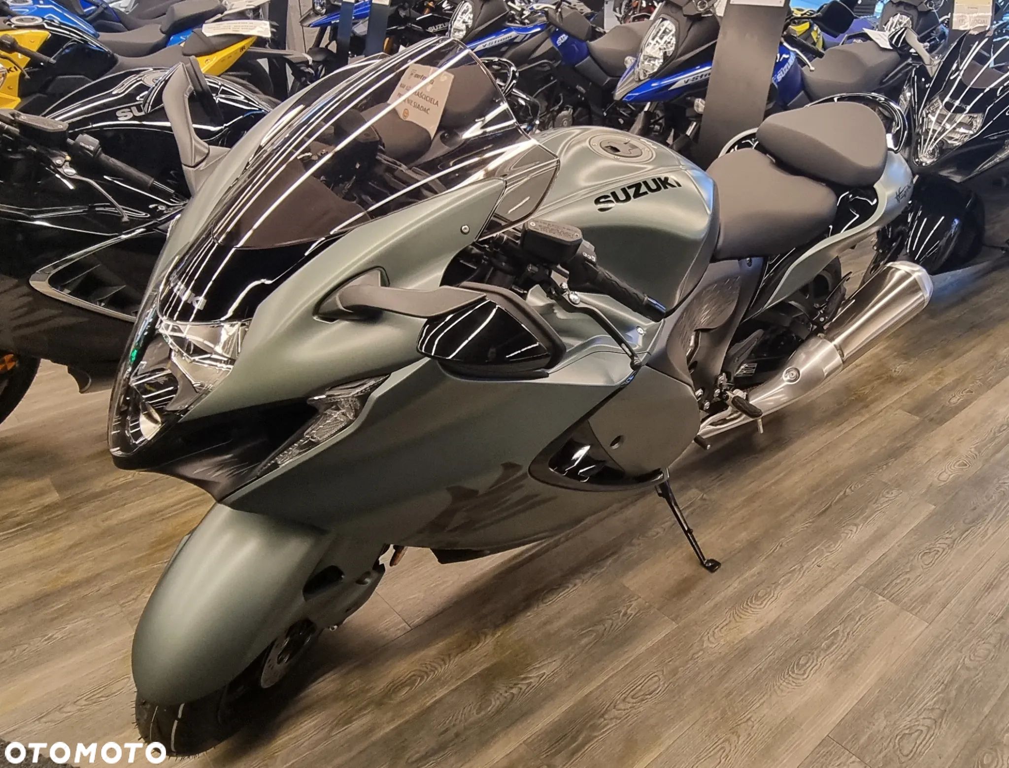 Suzuki Hayabusa - 1