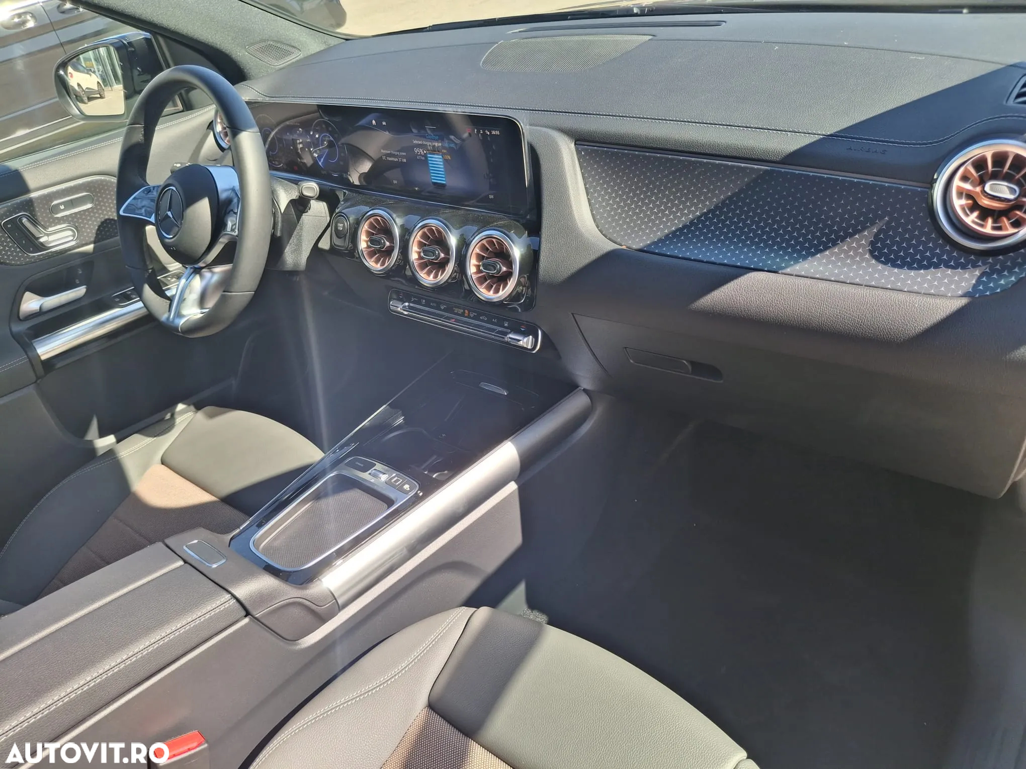 Mercedes-Benz EQA 250+ - 12