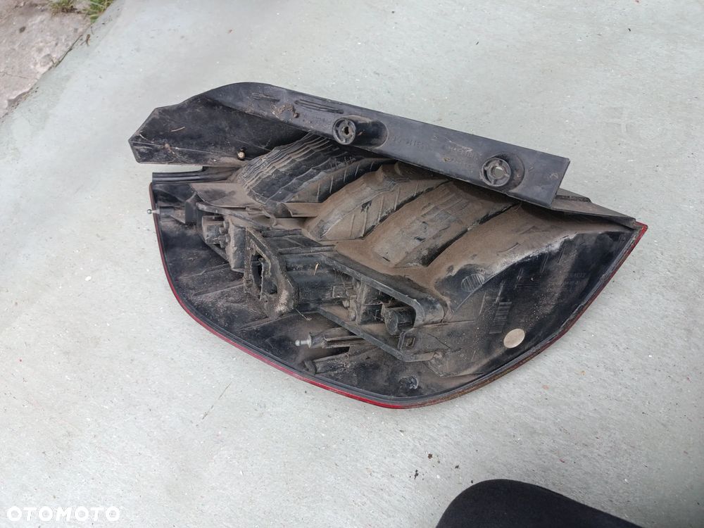 RENAULT SCENIC II 2 LAMPA PRAWA PRAWY TYŁ 2SK0086590875 8200127702E - 2