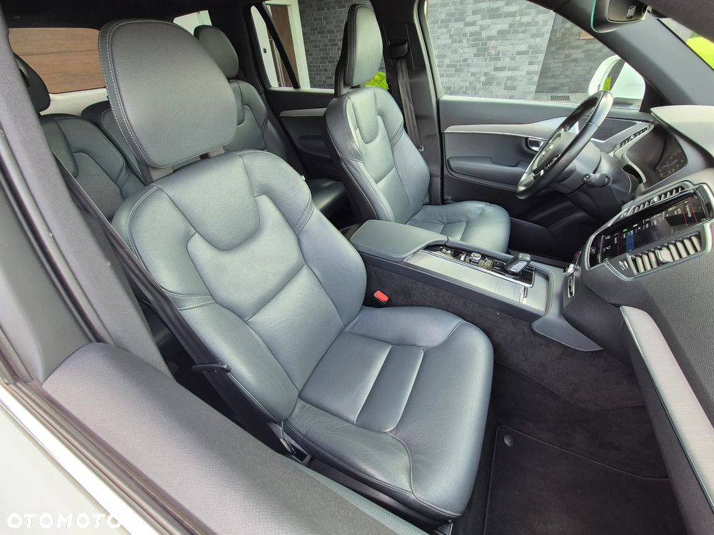 Volvo XC 90 B5 D AWD Momentum 7os - 28
