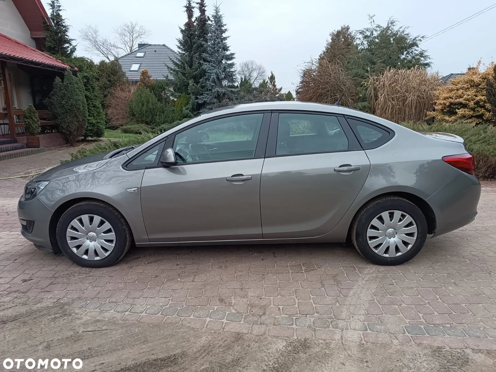 Opel Astra IV 1.4 T Cosmo - 7