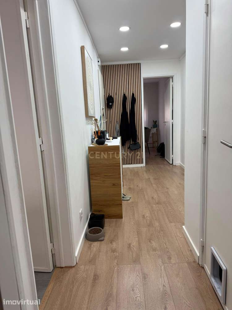 Apartamento T2 Remodelado – Massamá | Chafariz - Grande imagem: 4/16