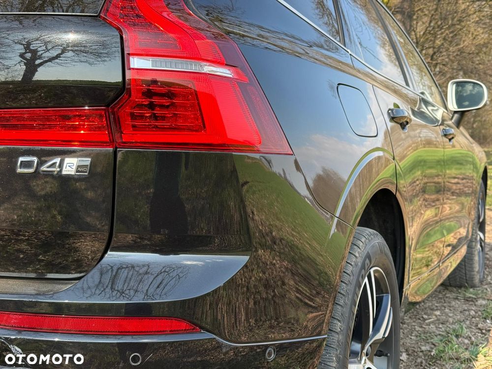 Volvo XC 60 D4 R-Design - 9
