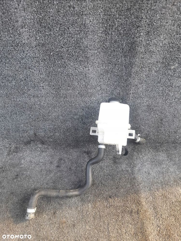 zbiorniczek wyrównawczy toyota c-hr hybrid - 1