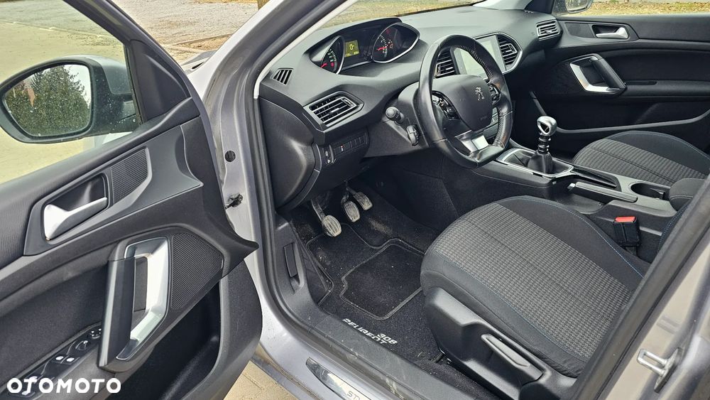 Peugeot 308 - 11