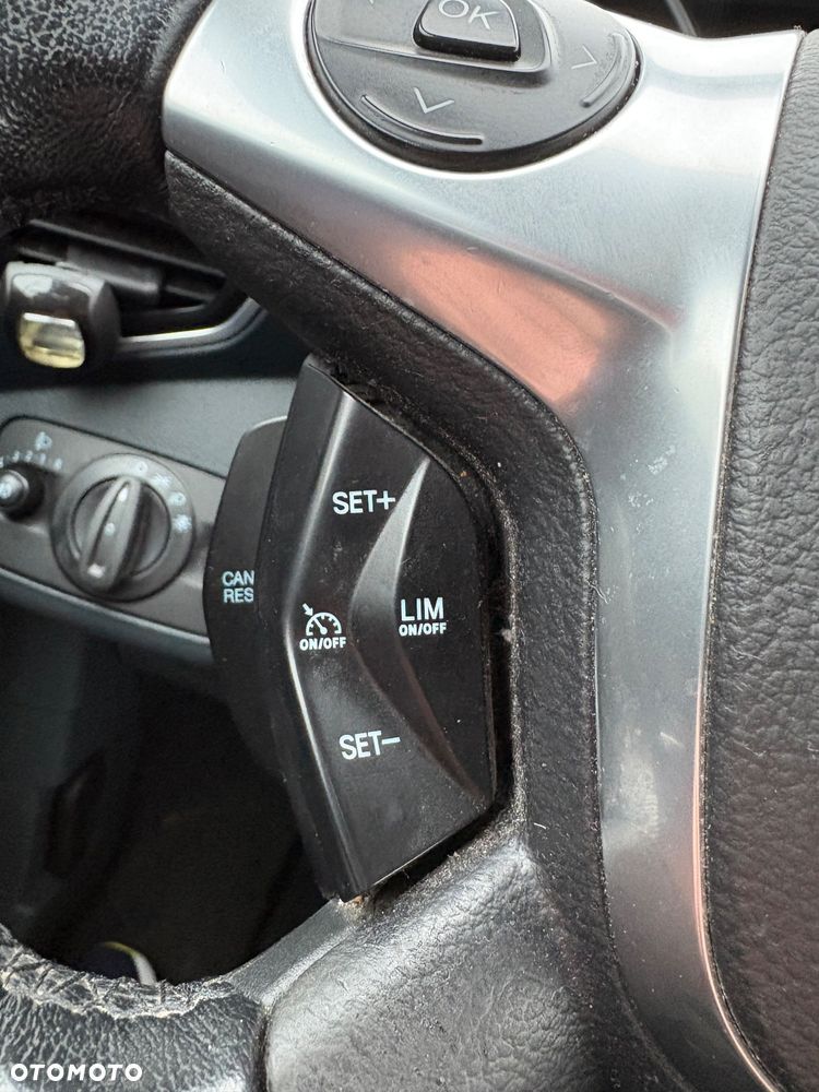 Ford Grand C-MAX - 16