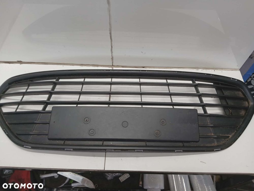 KRATKA ŚRODKOWA ZDERZAKA PRZEDNIA PRZÓD MONDEO MK4 - 5