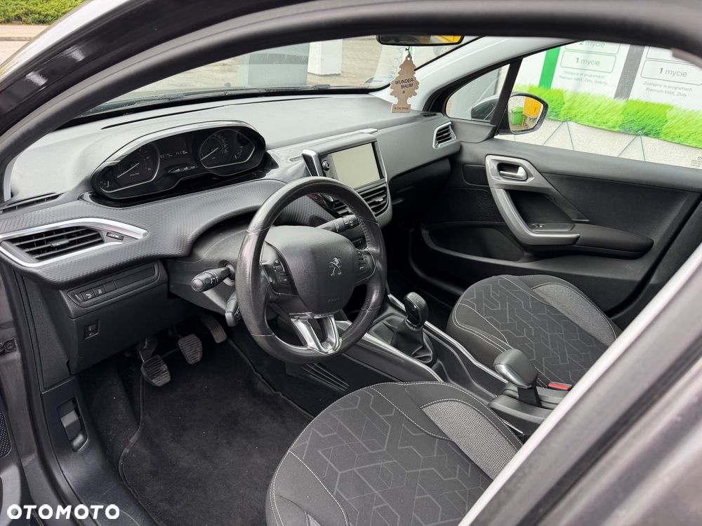 Peugeot 2008 1.6 BlueHDi Allure - 10