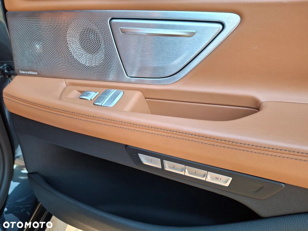 BMW Seria 7 750i xDrive - 18