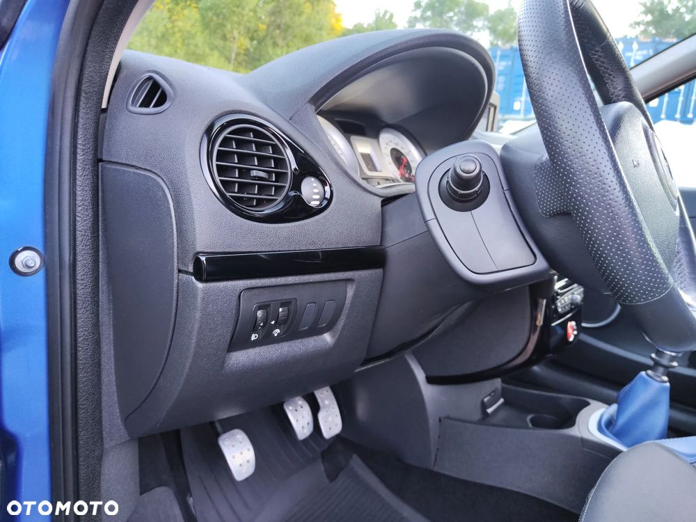 Renault Clio 1.5 dCi 105 FAP Gordini - 22