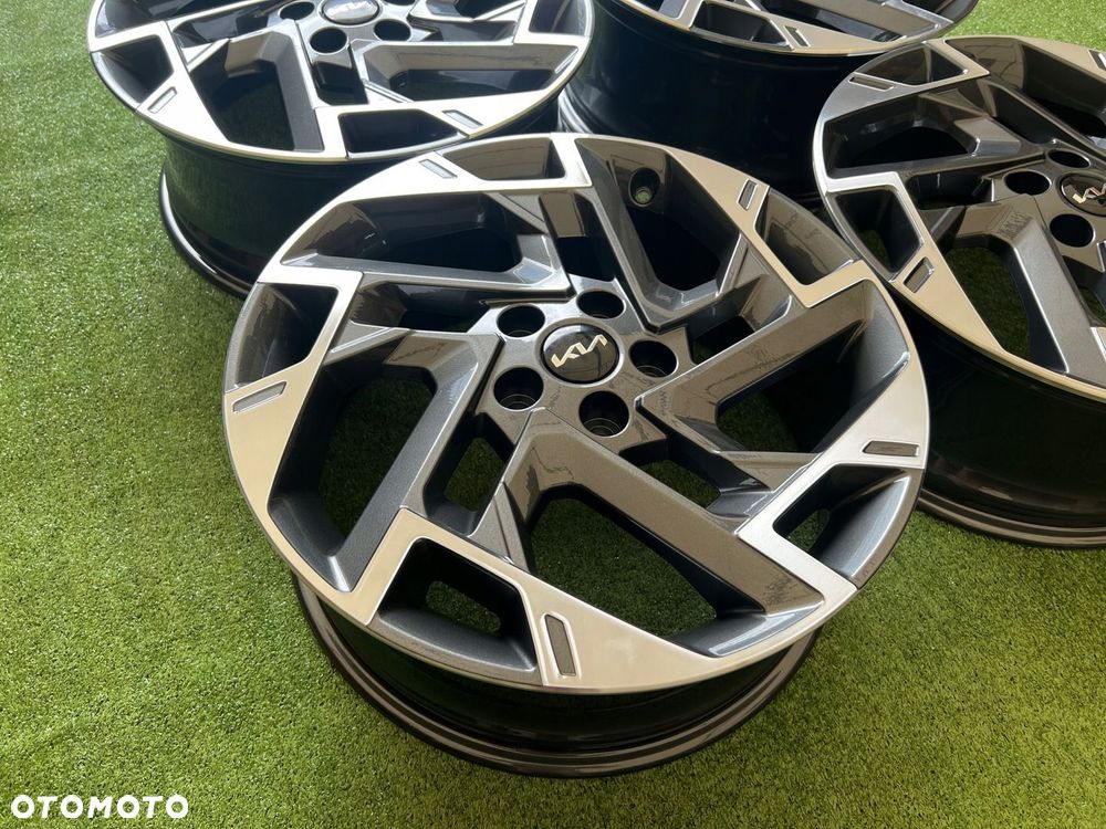 KOMPLET FELG FELGI ALU KIA SPORAGE SANTA FE 19 5X114,3 ET51 ORYGINALNE