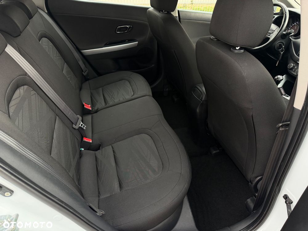 Kia Ceed 1.4 Business Line - 23