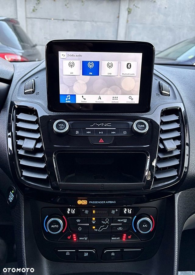 Ford Tourneo Connect Grand - 34