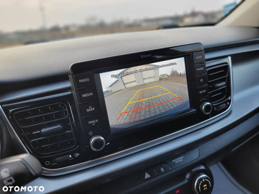 Kia Rio 1.2 XL Business Line - 27